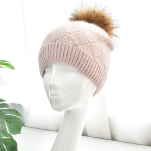 Bonnets d'hiver en tricot pour femmes <span class=keywords><strong>Bonnet</strong></span> en tricot angora en laine et cachemire pour femmes Chapeaux d'hiver à <span class=keywords><strong>pompon</strong></span> en fourrure Chapeaux personnalisés à double épaisseur Vente en gros - Product Image 1