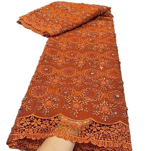 Tela <span class=keywords><strong>de</strong></span> Encaje Floral Bordada <span class=keywords><strong>de</strong></span> Lujo Ecológica y <span class=keywords><strong>de</strong></span> Gran Venta con Decoraciones <span class=keywords><strong>de</strong></span> Piedras Preciosas, Encaje <span class=keywords><strong>de</strong></span> <span class=keywords><strong>Boda</strong></span> Hecho a Mano por Trabajadoras - Product Image 1