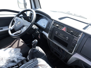 High Quality DFAC Dongfeng 3 Tons <b>Small</b> Crane Truck with 3-Section Telescopic Boom for Sale - Product Image 6