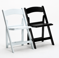 Chaise pliante en plastique résine, couleur unie noire, design durable, profil compact pliable pour hôtel, maison, mariage, vente en gros