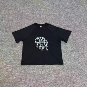 Camiseta de manga corta Mertra con estampado de letras de marca de moda, estilo minimalista y versátil, tendencia de camuflaje para el verano. - Product Image 2