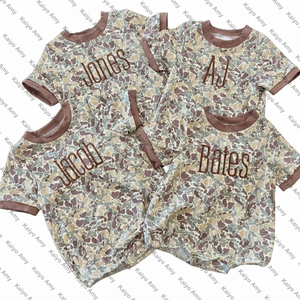Completo Coordinato Personalizzato con Stampa Mimetica per Fratellino, Set Corto per Bambino Personalizzato, Tutina Oversize per Neonato - Product Image 4