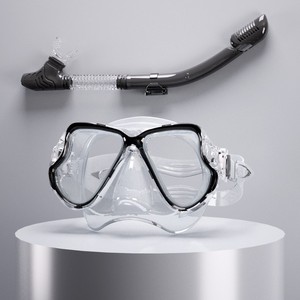 Masque de plongée pour adultes avec lentille en verre trempé anti-buée, protection UV en silicone, sangle de tête réglable multicolores - Product Image 6