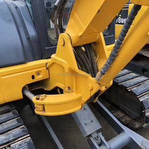 Miniexcavadora Komatsu PC40 usada de 4 toneladas con giro de cola cero, excavadora compacta sobre orugas de goma para sitios de trabajo reducidos. - Product Image 4
