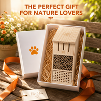 Maison pour oiseaux en bois personnalisée avec logo, hôtel à insectes en pin naturel, nid d'abeilles avec tubes en bambou pour la décoration de jardin (vente en gros)