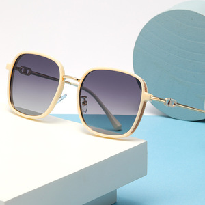 Lunettes de soleil pour femmes, rectangulaires, monture intégrale, polarisées, UV400, protection solaire tendance, adulte 2025 - Product Image 2