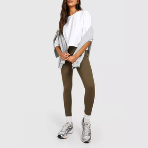 T-<span class=keywords><strong>shirt</strong></span> <span class=keywords><strong>blanc</strong></span> à col rond pour femmes, haut court de haute qualité, OEM, épais et épais, T-shirts pour femmes, vente en gros - Product Image 3