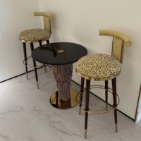 Tabouret de bar ergonomique en cuir imprimé léopard au design moderne, mobilier rembourré en métal pour salle à manger et centre commercial