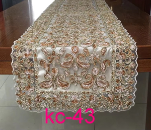 Runner da Tavola Etnico di Lusso Fatto a Mano, Runner Boho con Ricami Elaborati ed Effetto Perline Finte per Tavolo da Pranzo e Arredamento Casa - Product Image 6