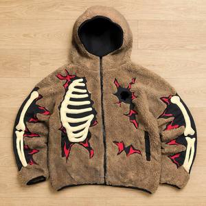 Veste à capuche zippée pour homme en polaire Sherpa personnalisée par le fabricant, motif squelette Y2K Grunge avec découpe de poitrine et flammes rouges - Product Image 2
