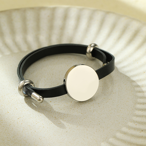 Pulseras de Pareja Ajustables de Acero Inoxidable y Cuero con Grabado Personalizado de Nombres, Brazaletes de Moda para Hombre y Mujer - Product Image 5