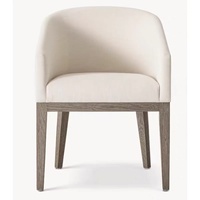 Chaise de salle à manger Rh Black Farmhouse Light, style scandinave contemporain, en bois massif et rotin, avec accoudoirs, dossier et coussin en tissu Cortex.
