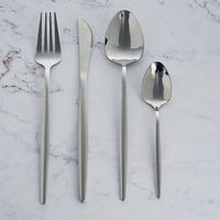 Ensemble de table à manger à prix de gros style européen ensembles de vaisselle de mariage en acier inoxydable Offre Spéciale pour mariage