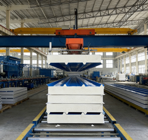 Panneau sandwich en PU de qualité supérieure, isolation haute performance, panneau mural pour chambre froide de stockage de boissons - Product Image 1