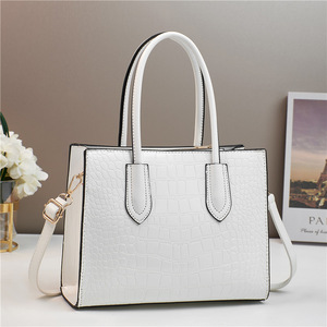 Bolsos cruzados de diseñador a la moda, de alta calidad, de piel sintética, con bordado, impermeables, bandolera, bolso de mano informal para primavera - Product Image 5