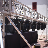 Scène de concert extérieure en treillis d'aluminium de haute qualité, plateforme de scène, support de treillis, scène pour grands événements