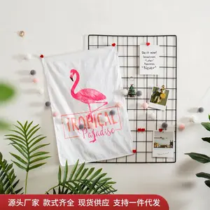 INS ญี่ปุ่น Flamingo แขวนผ้านวมผนังห้องสาวหัวใจตกแต่งนมชาบ้านเล็บร้านพัดลม