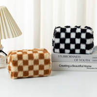 Tas Makeup Vintage Motif Kotak-kotak, Kotak Kosmetik Plaid, Tas Perlengkapan Mandi Lembut, Tas Penyimpanan Bulu Halus, Tas Makeup Travel Berbulu, Dompet Desain