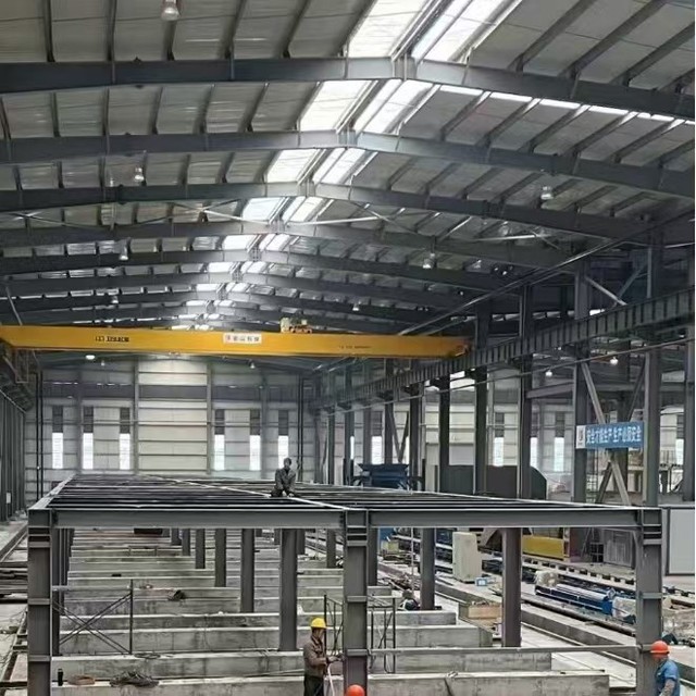 Open Concept Steel Factory Wide Column-free Light Steel Workshop Warehouse Industrial Design High Wind Resistance for Flexible