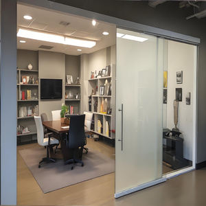 ฟิล์ม pdlc อั<span class=keywords><strong>จ</strong></span>ฉริยะ<span class=keywords><strong>ผนัง</strong></span><span class=keywords><strong>กั้น</strong></span>กระจกผนังอัจฉริยะสามารถเปลี่ยนความเป็นส่วนตัวได้<span class=keywords><strong>วัสดุ</strong></span>ฉนวนกันเสียงใสน้ำค้างแข็งอัตโนมัติสำหรับสำนักงาน - Product Image 1