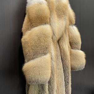 Manteau long sur mesure de luxe, taille S M L, confortable, unisexe, en fourrure de renard Golden Island, pour femmes - Product Image 2