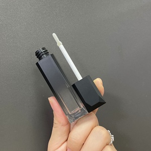 Tinh Thể Mới Thiết Kế Sang Trọng Rõ Ràng Matte Màu Đen Son Bóng Container Vuông Nhãn Hiệu Riêng Lỏng Son Môi Ống Cho Son Bóng - Product Image 2