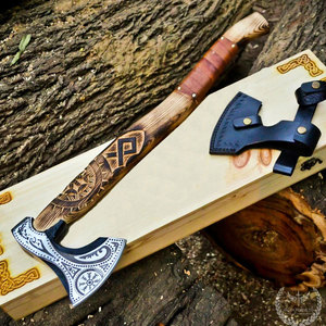 Hache Viking artisanale personnalisée avec tête en acier gravée sur mesure et fourreau en cuir pour le camping et la chasse en plein air - Product Image 5