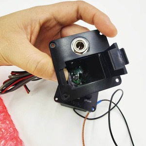 Sistema di Equalizzazione Fishman ISYS+ EQ per Chitarra Acustica Folk, Preamplificatore, Parti di Ricambio all'Ingrosso - Product Image 3