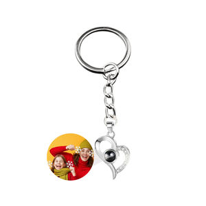 <span class=keywords><strong>Llavero</strong></span> personalizado con proyección de fotos, <span class=keywords><strong>llavero</strong></span> de proyección de corazón con 100 idiomas para el día de la madre - Product Image 2