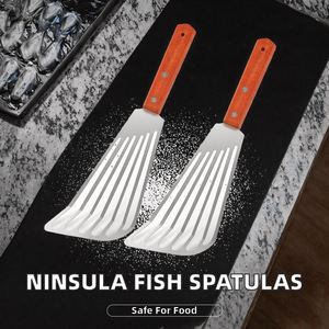 Ensemble de 2 spatules avec manche en bois, en acier inoxydable de qualité alimentaire, spatule ajourée pour retourner le poisson, les omelettes, les steaks et plus encore - Product Image 2