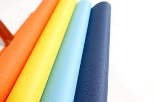 Tela Oxford de Poliéster de 300 Denier con Revestimiento de PVC, Tela de Alta Calidad Más Vendida para Fundas de Equipaje/Autos - Product Image 6