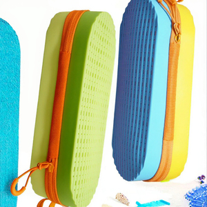 Portable Lightweight Fashion Silicone Makeup Bag with <b>Soft</b> Handle Durable Waterproof Cosmetic Pouch and Zipper Closure - Product Image 3