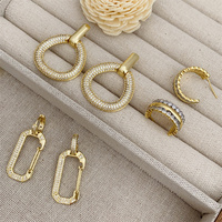 Boucles d'oreilles pendantes en cuivre et zircon plaqué or 18 carats, 1 paire de boucles d'oreilles en forme de cœur rond géométrique, style classique, incrusté de cuivre