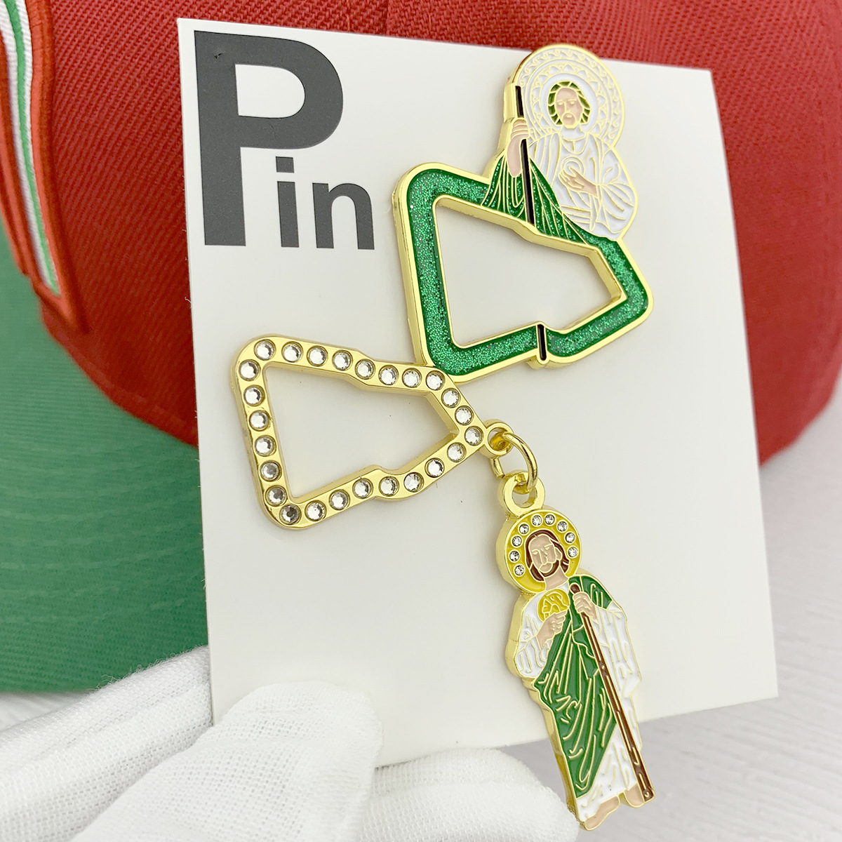 Pendentif en épingle à chapeau C5