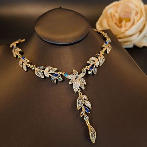 KAMMY Ensemble de bijoux pour femmes, exquis et élégant, avec des boucles d'oreilles, des bracelets et des colliers en feuilles de bambou serties de diamants - Product Image 3