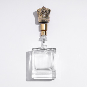 Botella de Perfume de Vidrio Transparente Cuadrada Plana de Alta Calidad de 50 ml, Botella de Perfume de Vidrio con Pulverizador - Product Image 2