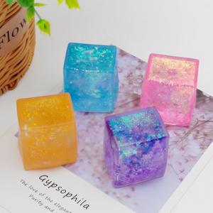 Jouet sensoriel anti-stress à presser en gros, cube coloré brillant, jouet sensoriel à presser en maltose - Product Image 1