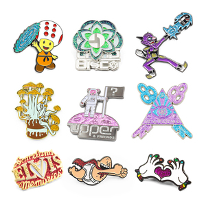 Pin de solapa de esmalte personalizado con diseño de dibujos animados musicales, magnético, lote de pines de esmalte suaves y bonitos con diseño de anime, diseña tus propios pines de solapa de esmalte personalizados, pines de esmalte con logotipo - Product Image 5