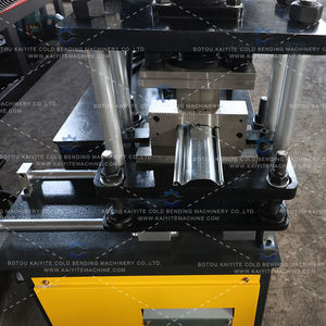 Machine de formage de panneaux de porte enroulable en acier galvanisé de deux types, équipement de fabrication de porte enroulable, Chine - Product Image 3