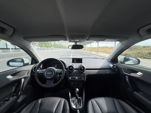 MEILLEURES OFFRES A1 pour voitures d'occasion <span class=keywords><strong>à</strong></span> <span class=keywords><strong>prix</strong></span> avantageux 2016-2017 A1 Sportback 40 TFSI Berline faible kilométrage Émirats arabes unis - Product Image 5