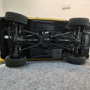 Voiture RC tout-terrain 4x4 Land Crawler 2025 LD18401 à l'échelle 1:18, 2.4G, avec télécommande experte et câble USB - Product Image 3