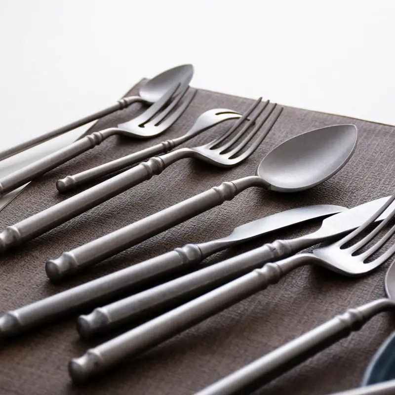 Vintage make old Western Plated Dinnerware Dinner Fork Knife Set Golden Cutlery Set Stainless Steel Tableware