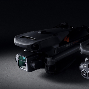 Drone de vision nocturne Mavic 3T avec imagerie thermique pour la lutte contre les incendies, la surveillance de la faune forestière et des périmètres, et les tâches en basse lumière - Product Image 4