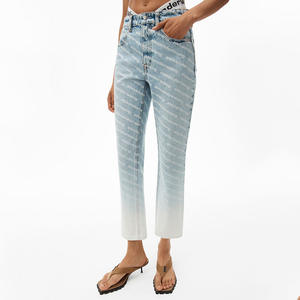 กางเกงยีนส์ขาตรงสีฟ้าอ่อนสำหรับผู้หญิงกางเกงยีนส์ลำลองไล่ระดับสีพิมพ์ตัวอักษรทันสมัยมาใหม่ฤดูใบไม้ร่วง - Product Image 3
