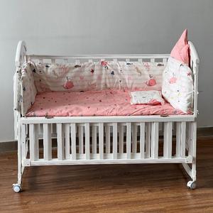 Set Multifunzionale per Neonati con Lettino in Legno, Culla e Fasciatoio Integrato - Product Image 1