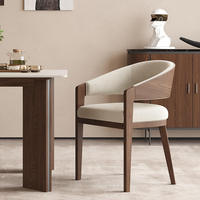 Chaises de salle à manger MULIGNA, best-seller, avec structure en bois massif et accoudoirs rembourrés en coton et lin, pour hôtels et restaurants