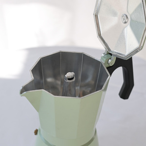 Poêle Moka Cafetière Espresso Design Classique Pot à Moka en Aluminium pour Plaques à Induction Électriques à Gaz Portable pour Utilisation - Product Image 5