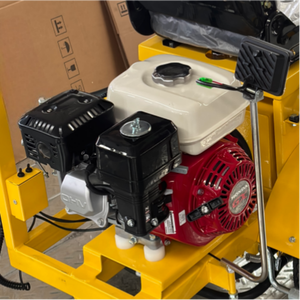 Machine de marquage routier thermoplastique à poussée manuelle avec conducteur intégré, type scooter de marquage routier - Product Image 5