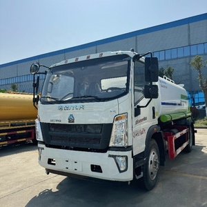 Camión <span class=keywords><strong>Cisterna</strong></span> <span class=keywords><strong>de</strong></span> <span class=keywords><strong>Agua</strong></span> Pequeño Sinotruk Howo 4x2, Camión <span class=keywords><strong>Cisterna</strong></span> <span class=keywords><strong>de</strong></span> <span class=keywords><strong>Agua</strong></span> con Capacidad <span class=keywords><strong>de</strong></span> <span class=keywords><strong>2000</strong></span>-5000 <span class=keywords><strong>Galones</strong></span>, Precio - Product Image 4