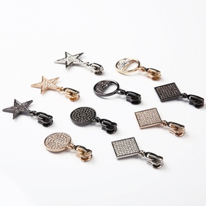 Ventes en gros de tirettes de fermeture éclair en métal diamanté, alliage de zinc pour vêtements et sacs à main - Product Image 5